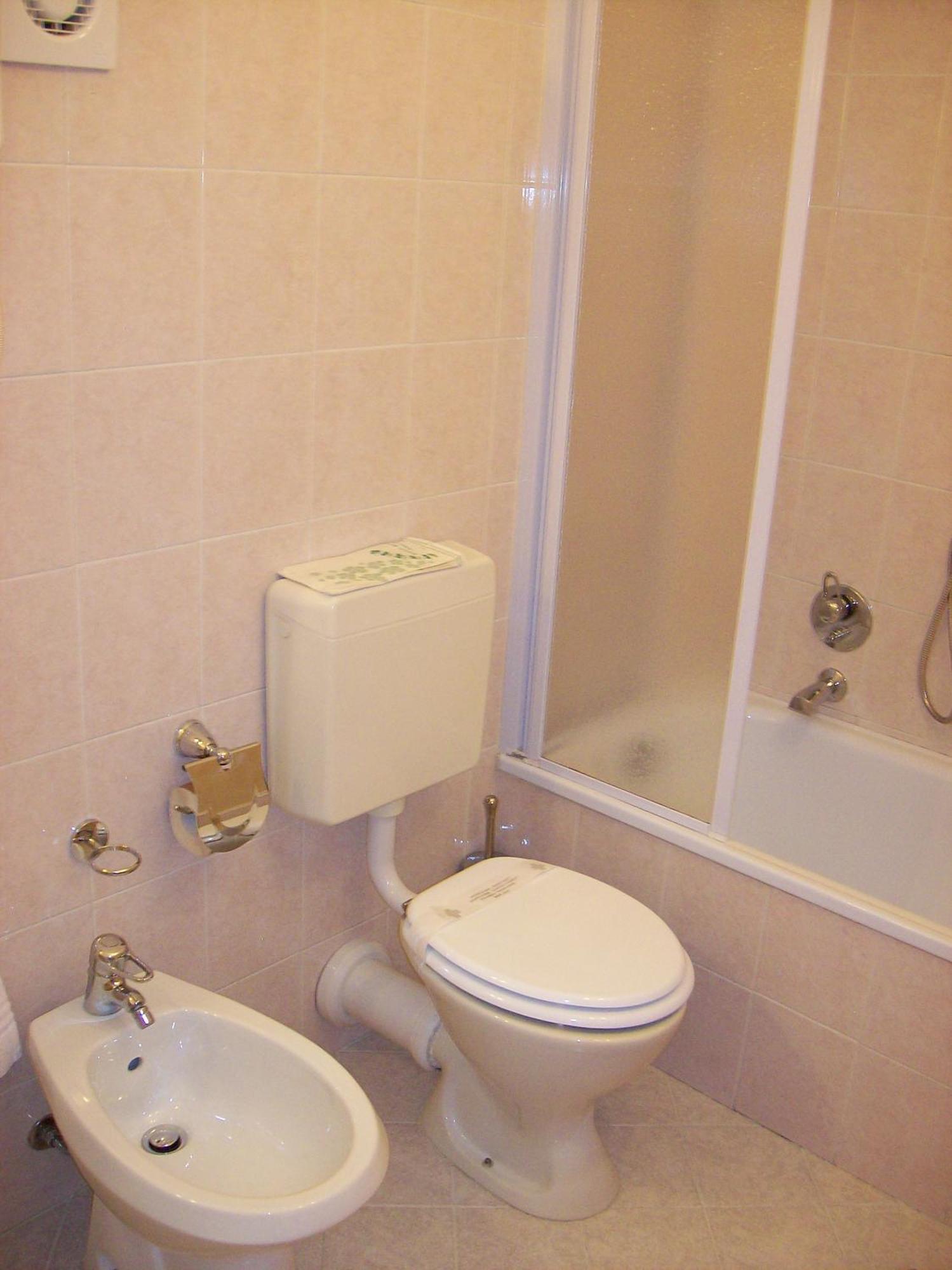 Hotel Liberty Sanremo Bagian luar foto