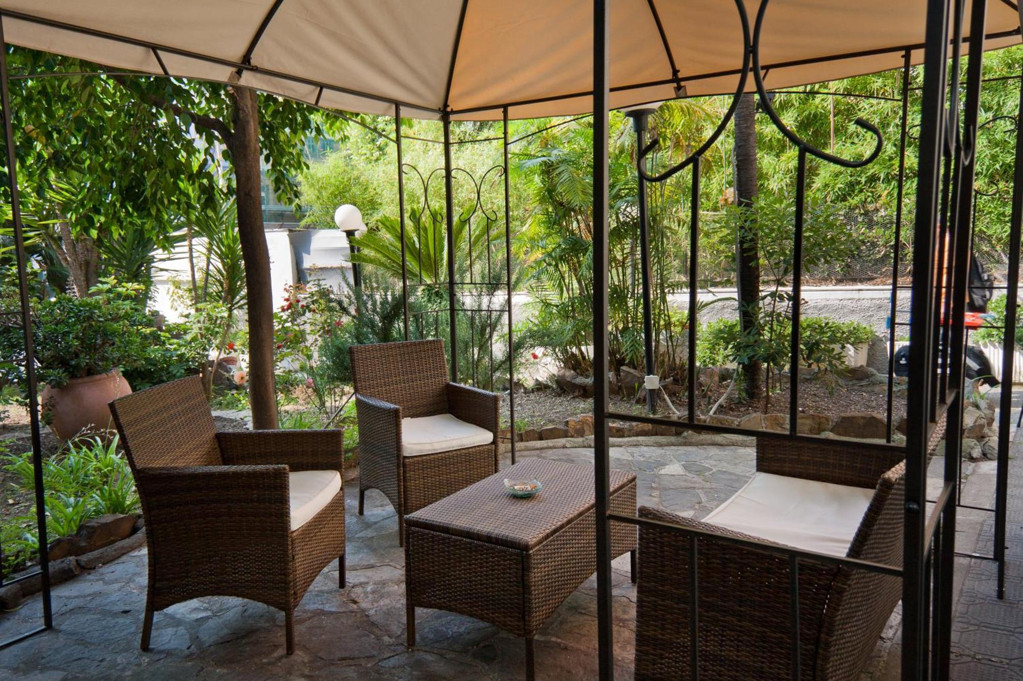 Hotel Liberty Sanremo Bagian luar foto