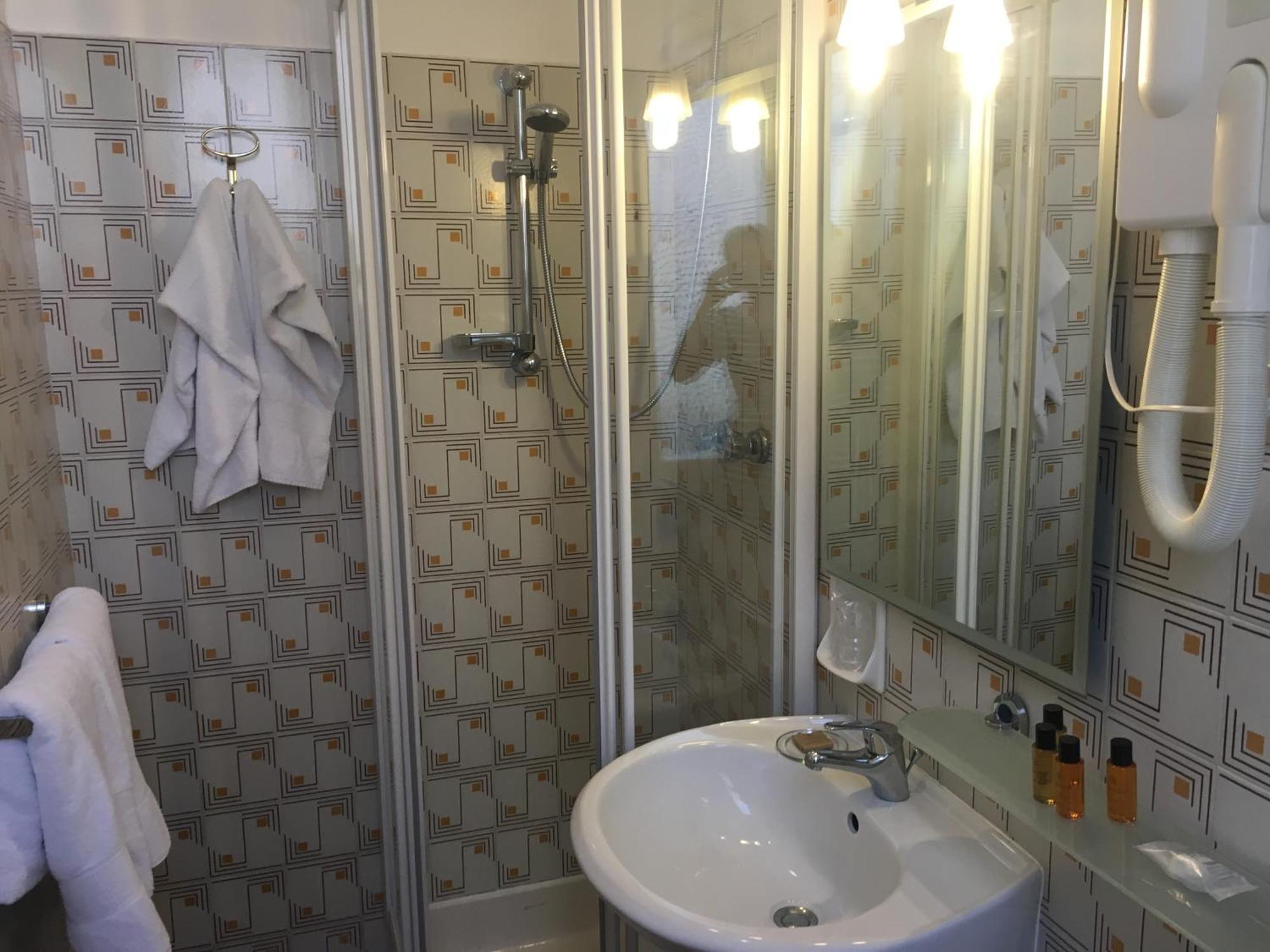 Hotel Liberty Sanremo Ruang foto
