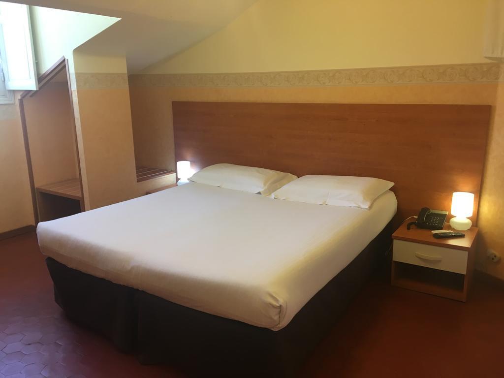 Hotel Liberty Sanremo Bagian luar foto