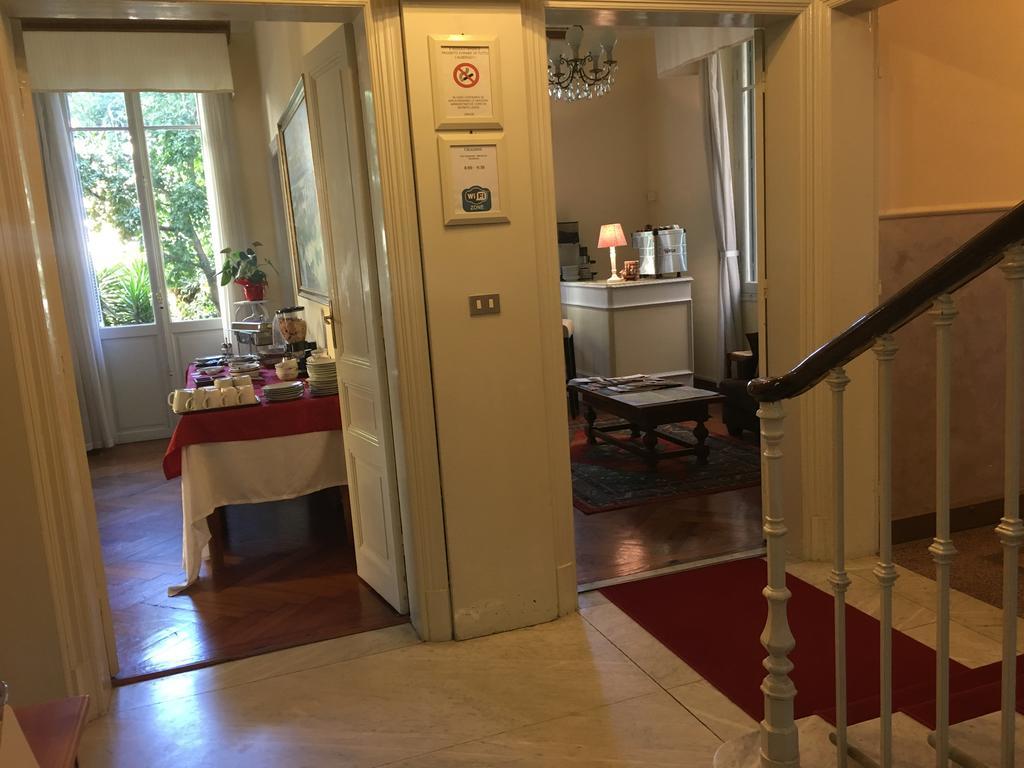 Hotel Liberty Sanremo Bagian luar foto