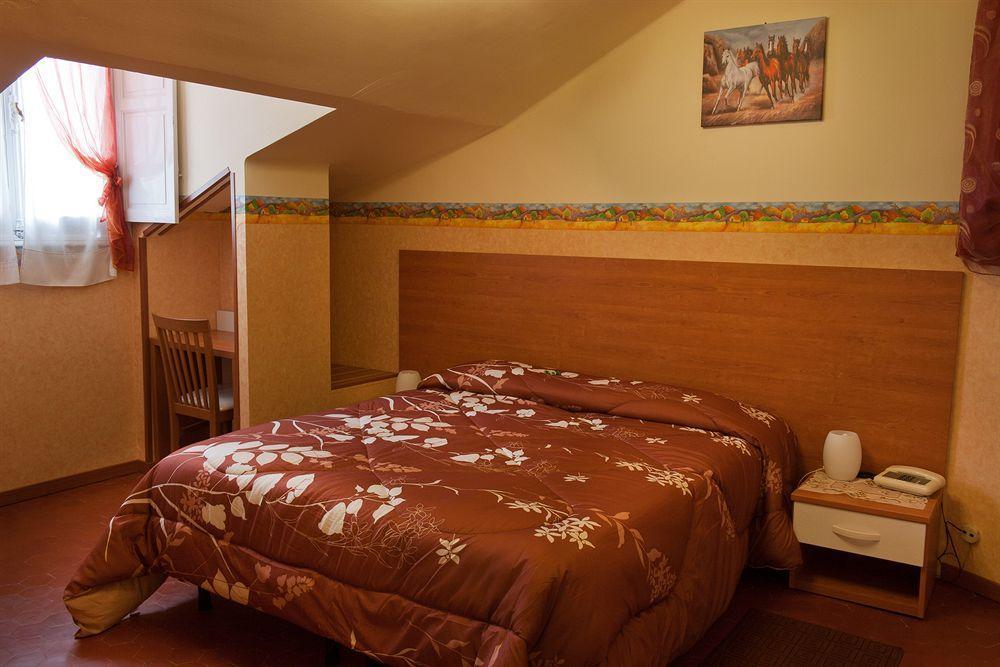 Hotel Liberty Sanremo Bagian luar foto