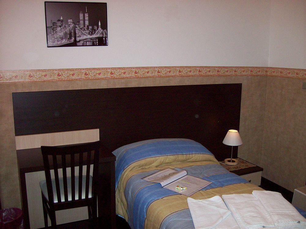 Hotel Liberty Sanremo Bagian luar foto