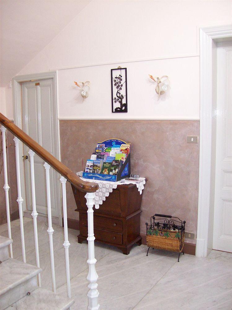 Hotel Liberty Sanremo Bagian luar foto