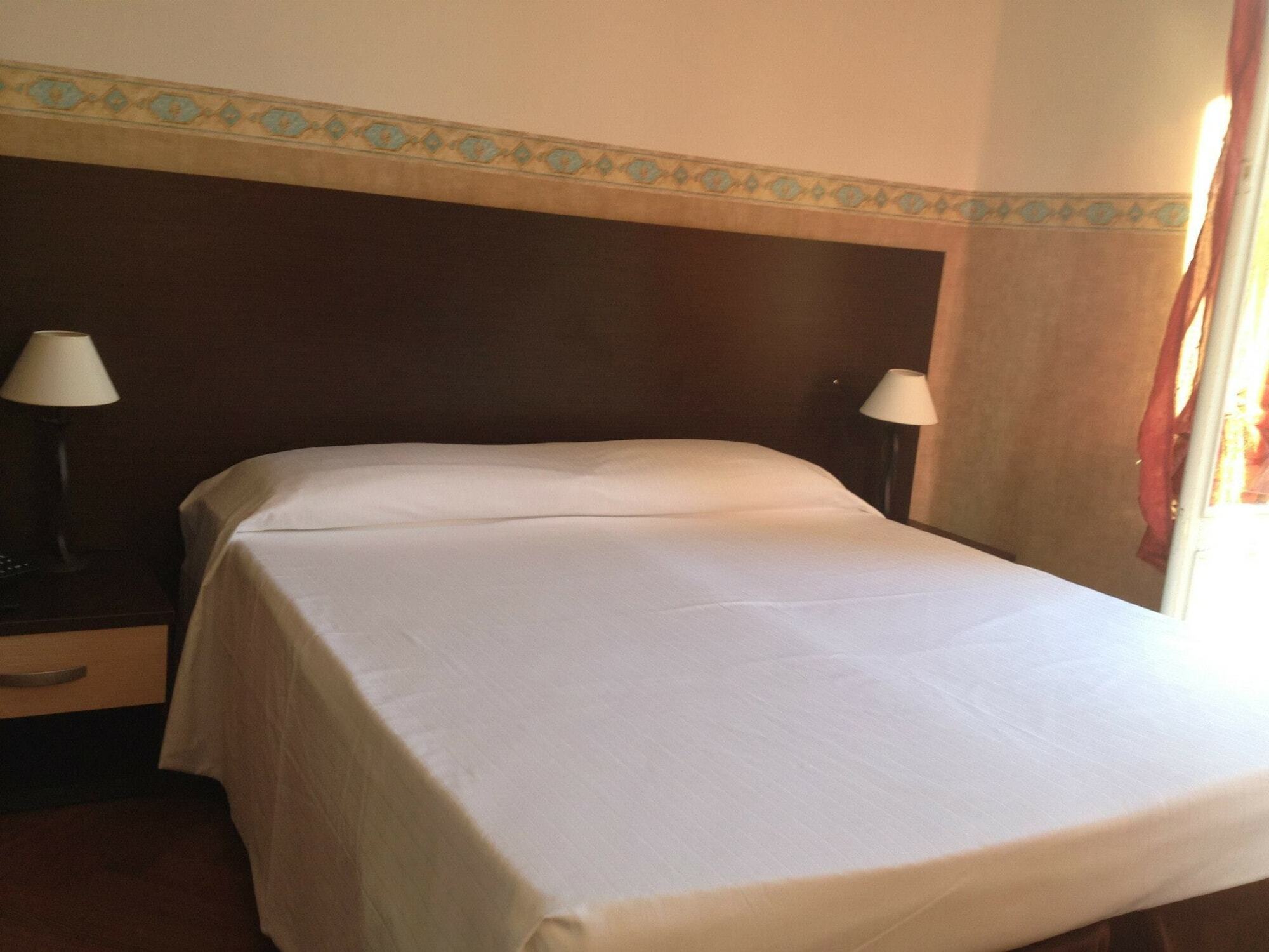 Hotel Liberty Sanremo Bagian luar foto